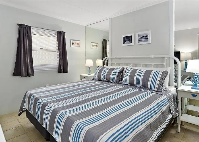 2 Bedroom 60th Street Oceanside Just Steps To The Beach! * Ocean City
